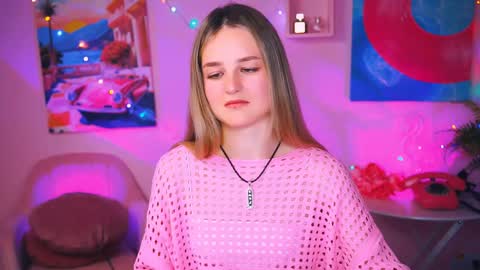 Snapshot of deboralarson chatting on December 12, 4:15 am Debora online show from December 12, 4:15 am