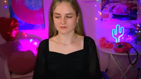 Snapshot of deboralarson chatting on March 10, 11:10 am Debora online show from March 10, 11:10 am