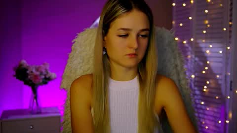 Snapshot of deboralarson chatting on November 20, 8:03 am Debora online show from November 20, 8:03 am