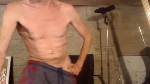 Snapshot of decarabas22 chatting on June 3, 8:17 am decarabas22 online show from June 3, 8:17 am
