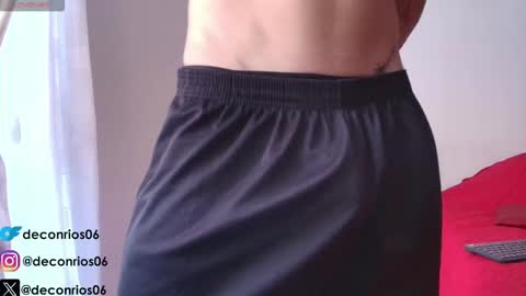 Snapshot of deconrios chatting on October 24, 4:36 pm Santiago online show from October 24, 4:36 pm