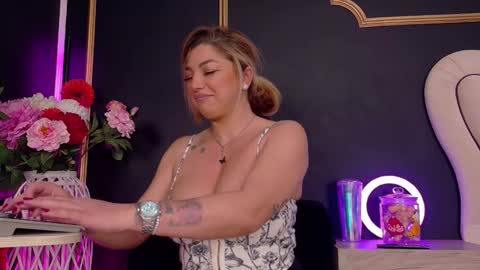 Deea online show from January 15, 8:01 pm