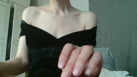 Snapshot of deessedivine chatting on October 4, 2:15 pm KamiDevi online show from October 4, 2:15 pm