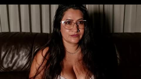Snapshot of deesseluxure_ chatting on July 30, 6:45 am Andre online show from July 30, 6:45 am