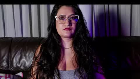 Snapshot of deesseluxure_ chatting on August 4, 3:32 am Andre online show from August 4, 3:32 am