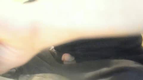 Snapshot of deeznutz343 chatting on December 17, 3:23 am Deez Nutz online show from December 17, 3:23 am