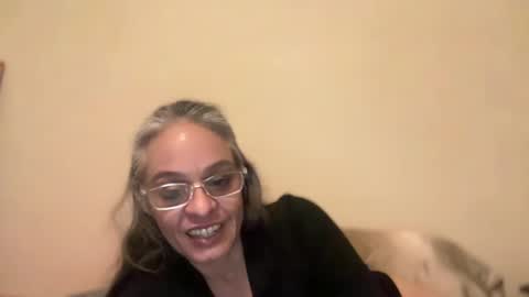 Snapshot of degeneratesaint chatting on December 12, 8:47 am Tori online show from December 12, 8:47 am