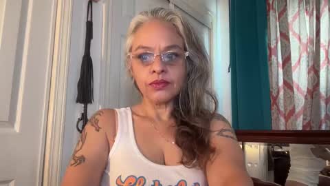 Snapshot of degeneratesaint chatting on November 24, 4:18 pm Tori online show from November 24, 4:18 pm