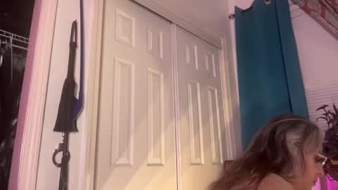 Snapshot of degeneratesaint chatting on December 2, 3:34 am Tori online show from December 2, 3:34 am