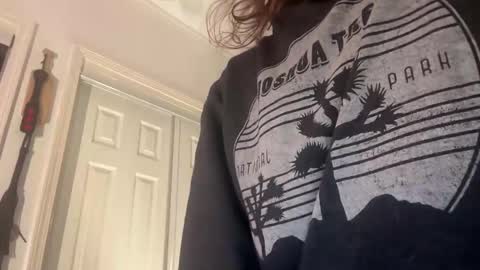 Snapshot of degeneratesaint chatting on December 15, 6:17 am Tori online show from December 15, 6:17 am