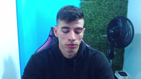 Snapshot of deiby_baby chatting on January 16, 1:37 am DEIBY online show from January 16, 1:37 am