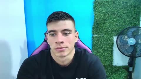 Snapshot of deiby_baby chatting on January 28, 1:18 am DEIBY online show from January 28, 1:18 am