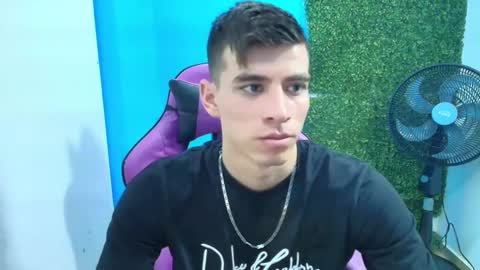 Snapshot of deiby_baby chatting on February 3, 8:24 pm DEIBY online show from February 3, 8:24 pm