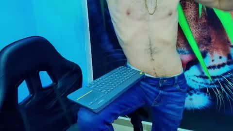 Snapshot of deiby_baby chatting on September 24, 7:50 pm DEIBY online show from September 24, 7:50 pm