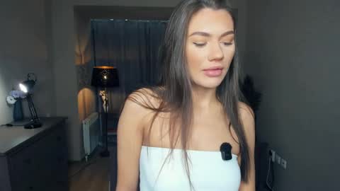 Laura online show from May 10, 7:24 am