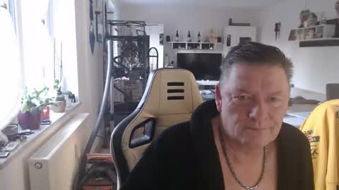 deinprinz2312 online show from February 11, 7:12 am