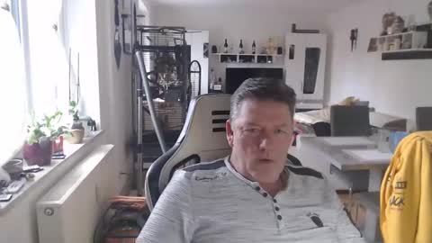 deinprinz2312 online show from February 13, 12:32 pm