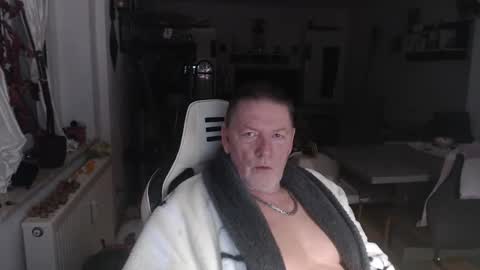 deinprinz2312 online show from November 20, 4:01 am