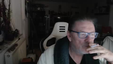 deinprinz2312 online show from December 22, 3:36 am