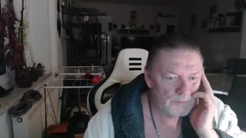 deinprinz2312 online show from January 17, 5:01 am