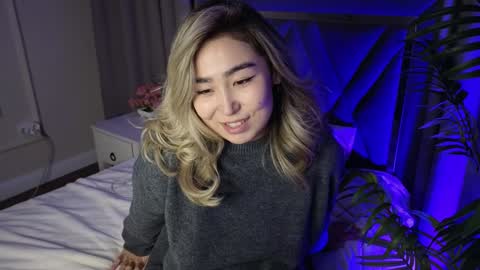 sexy bimbo little kitty asian misstress quen princes sexy girl you can just call me pleasure online show from December 7, 11:51 am