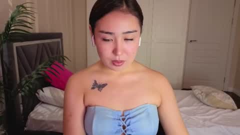 Snapshot of deiri_destiny chatting on July 9, 7:34 am sexy bimbo little kitty asian misstress quen princes sexy girl you can just call me pleasure online show from July 9, 7:34 am