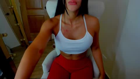 deisymadrid online show from January 14, 6:49 pm