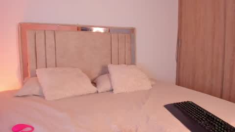 Ricarda online show from June 7, 1:26 pm