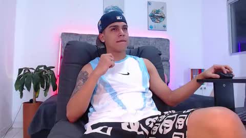 Snapshot of deivid_santoss chatting on November 7, 3:28 am Deivid online show from November 7, 3:28 am