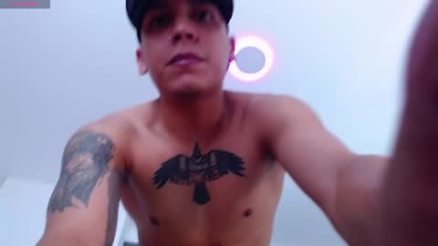 Snapshot of deivid_santoss chatting on November 27, 2:35 am Deivid online show from November 27, 2:35 am