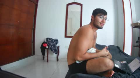 Snapshot of deividellobo chatting on January 24, 4:28 pm deividellobo online show from January 24, 4:28 pm