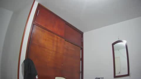 Snapshot of deividellobo chatting on March 5, 4:02 pm deividellobo online show from March 5, 4:02 pm