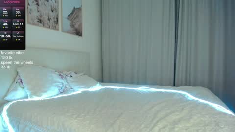 Dia online show from December 3, 12:24 am