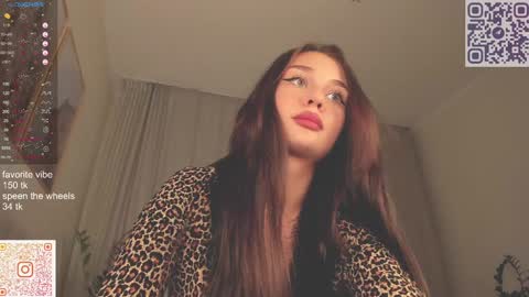 Dia online show from January 28, 10:34 pm