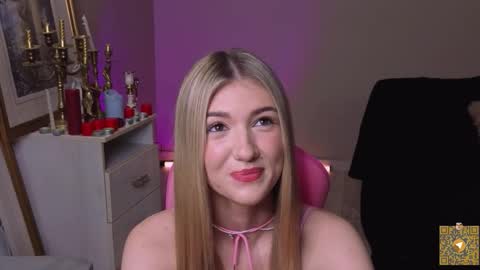 Snapshot of delcieodoherty chatting on October 23, 8:40 pm Adla online show from October 23, 8:40 pm