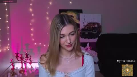 Snapshot of delcieodoherty chatting on November 19, 8:20 pm Adla online show from November 19, 8:20 pm