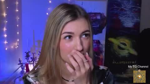 Snapshot of delcieodoherty chatting on November 23, 8:08 pm Adla online show from November 23, 8:08 pm