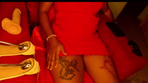 Snapshot of deli_la chatting on December 1, 8:41 am deli_la online show from December 1, 8:41 am