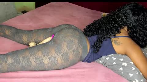 Snapshot of deli_la chatting on December 2, 6:36 pm deli_la online show from December 2, 6:36 pm