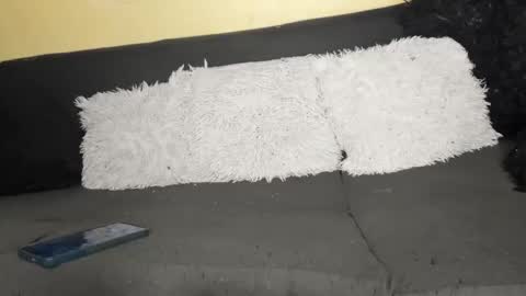 deli_la online show from March 16, 5:44 am