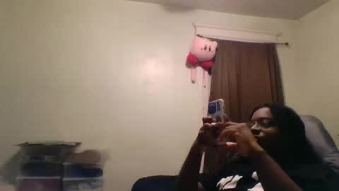 ms pretty online show from February 19, 3:02 am