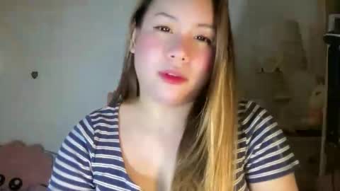 Snapshot of delicious_iya69 chatting on November 6, 7:48 pm iyalicious online show from November 6, 7:48 pm
