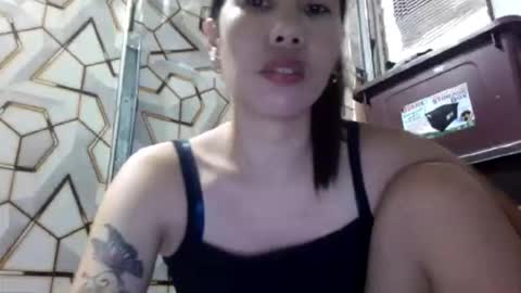 deliciousgirl975840 online show from March 17, 4:39 am