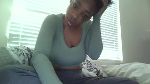 Snapshot of delightfuldark chatting on February 16, 4:21 pm delightfuldark online show from February 16, 4:21 pm