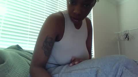 Snapshot of delightfuldark chatting on February 19, 4:00 pm delightfuldark online show from February 19, 4:00 pm