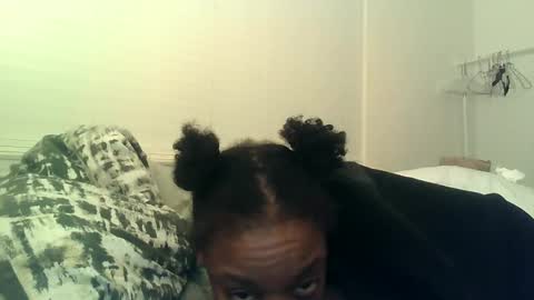 Snapshot of delightfuldark chatting on February 25, 4:46 am delightfuldark online show from February 25, 4:46 am