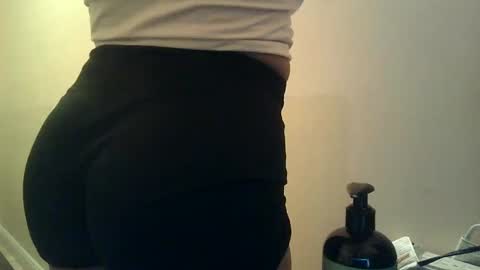 Snapshot of delightfuldark chatting on March 7, 7:19 am delightfuldark online show from March 7, 7:19 am