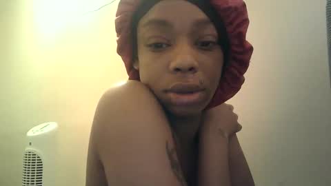 Snapshot of delightfuldark chatting on March 7, 3:39 pm delightfuldark online show from March 7, 3:39 pm