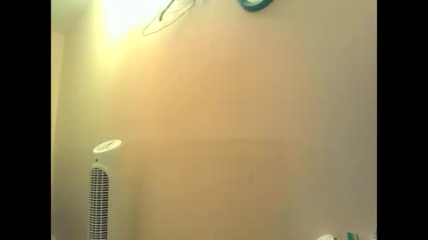 Snapshot of delightfuldark chatting on March 11, 2:32 am delightfuldark online show from March 11, 2:32 am