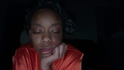 Snapshot of delightfuldark chatting on December 4, 4:44 am delightfuldark online show from December 4, 4:44 am